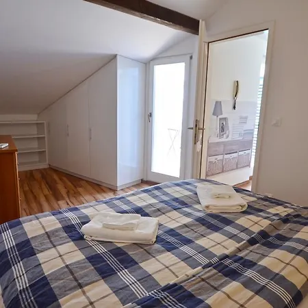 Lighthouse Montalbano Apartment *