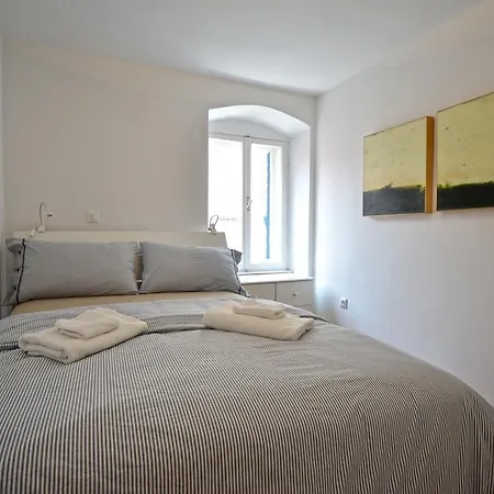 Apartment Lighthouse Montalbano