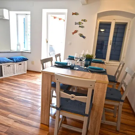 Lighthouse Montalbano